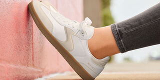 Skechers